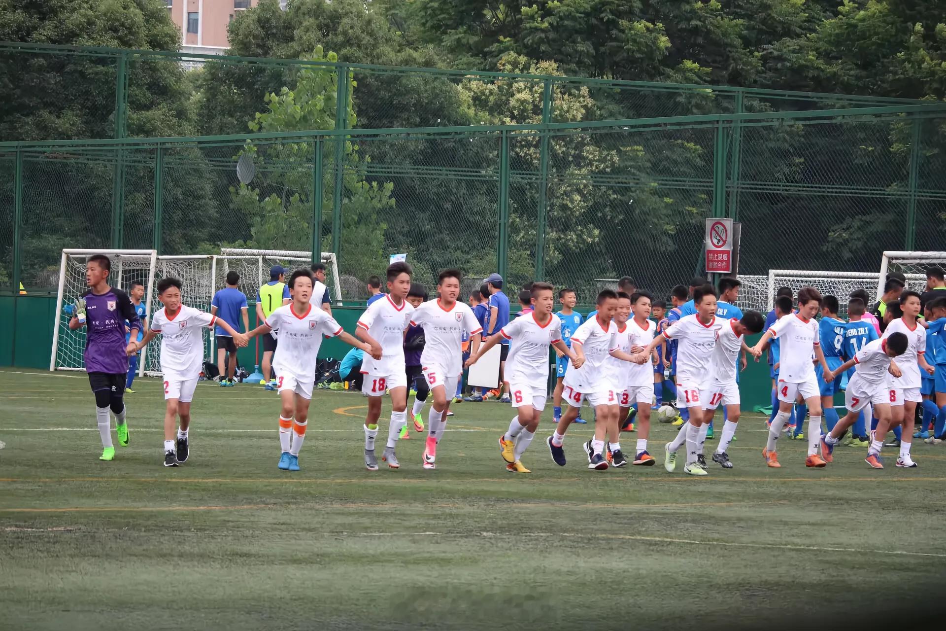 小将孟繁宁社媒发文告别泰山队，全文如下：感谢十多年俱乐部一直以来对我的培养与信任