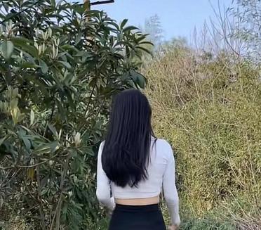 走在乡间的小路上～