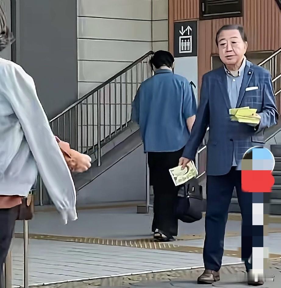 为了拉高市早苗下台，69岁的前日本首相野田佳彦拼了！据日本共同社18日消息，近