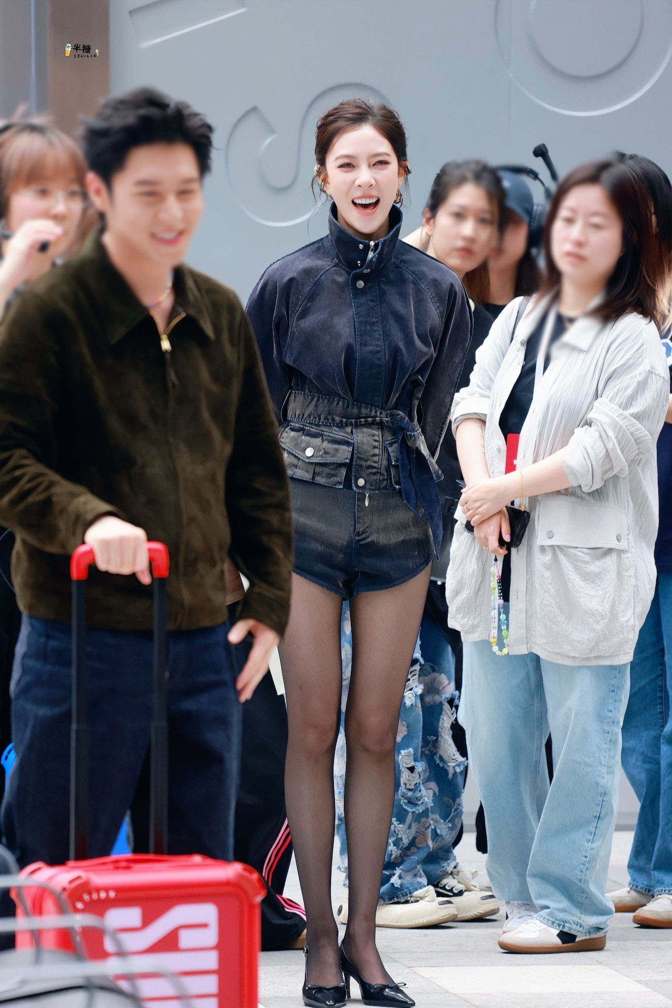 宋妍霏性感黑丝诱惑