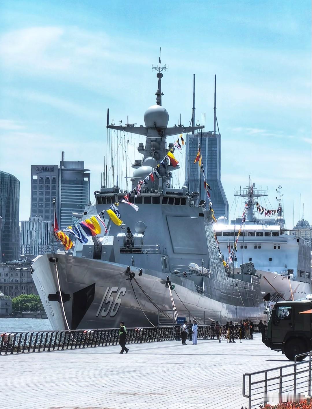 【052D系列为什么成为我国规模最大的驱逐舰？——“好用、够用、管够”】052D