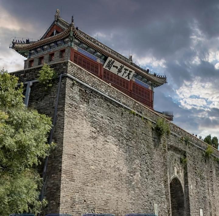 千防万防,家贼难防。明朝几百年所做的努力,最后都败给了一个人,那就是吴三桂。从