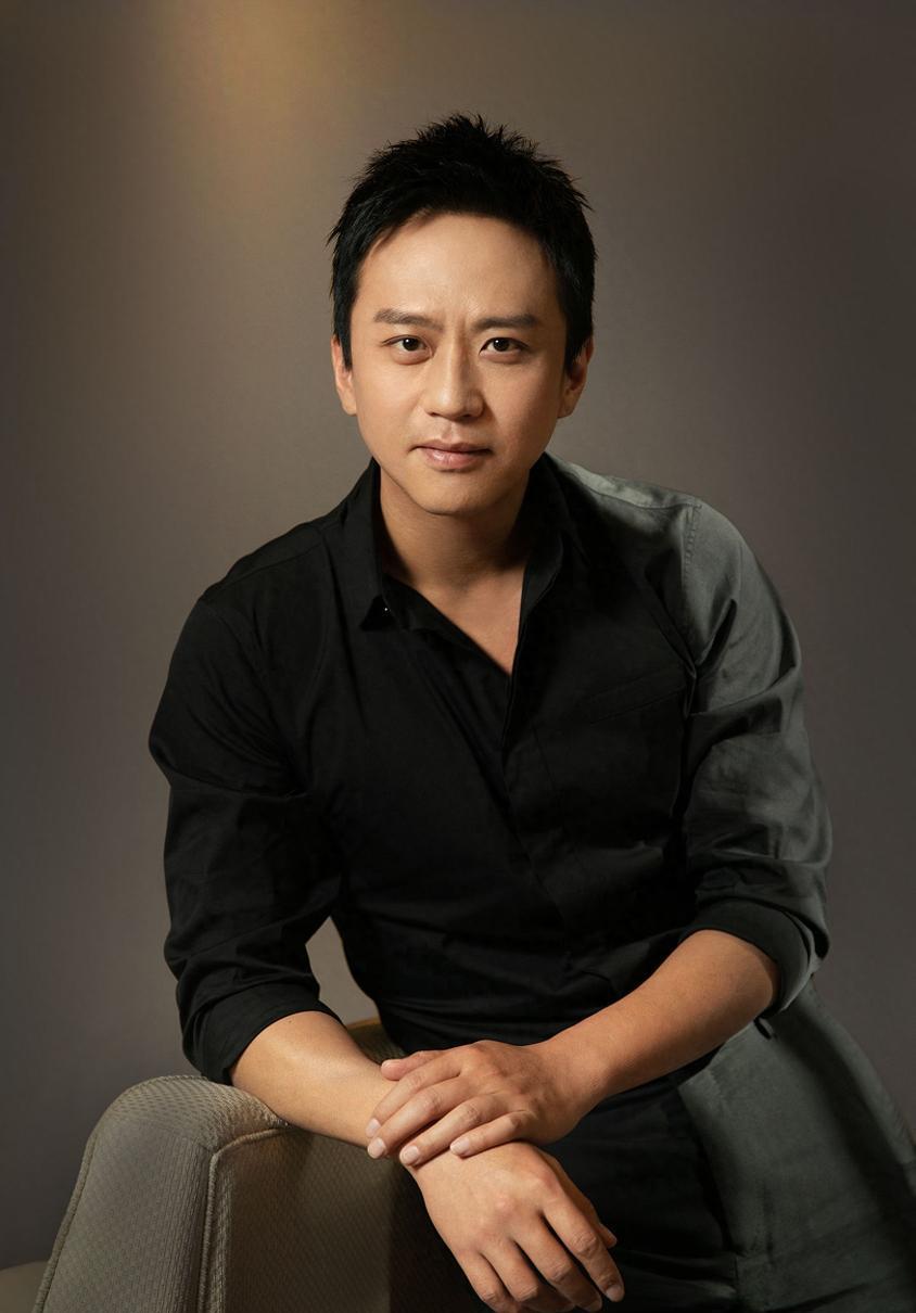 5天吸粉1000万！邓超一条抖音没带货，却把贾乃亮陈赫逼到墙角——这年头，不直