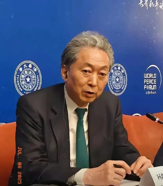 日本前首相鸠山在北京发言：美国霸权不可靠日本该转向中国了前两天在北京一个会上
