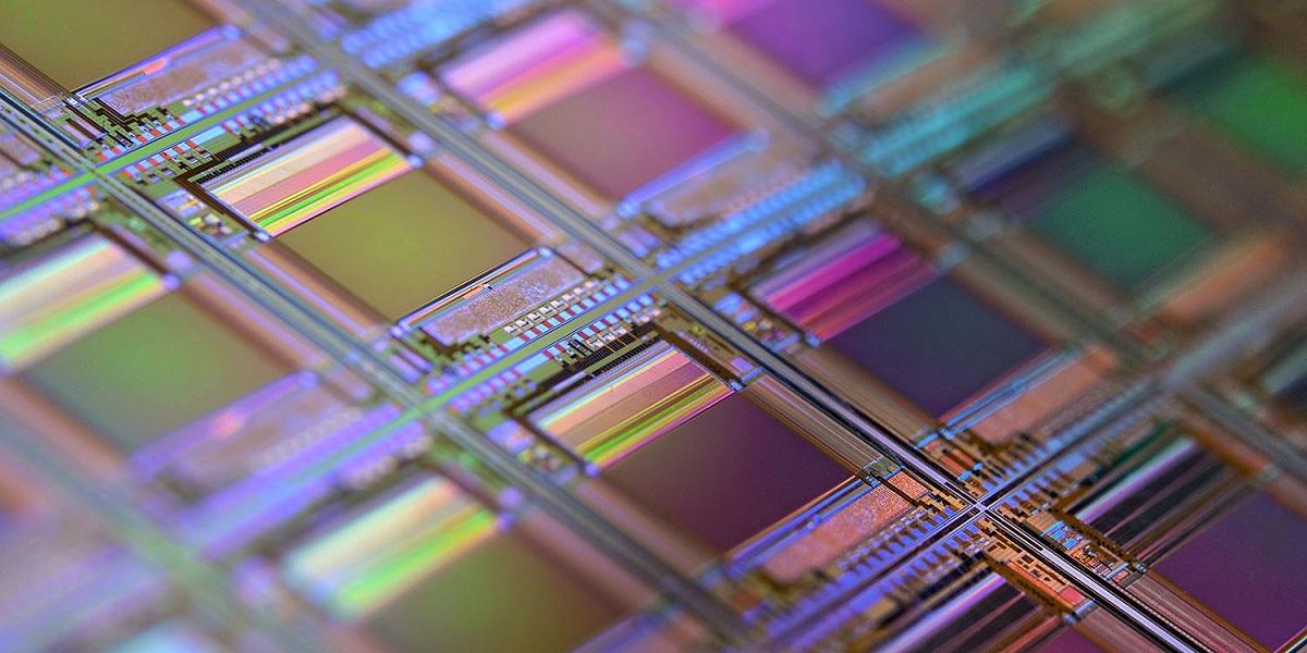 【台积电预计3/5nm生产线明年“100%预定”】据Wccftech报道，由于移