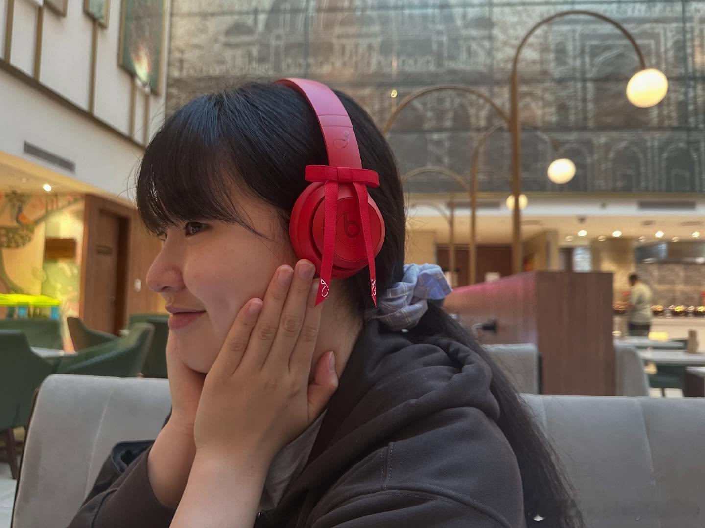 张本美和：最可爱❣️最近旅行时一定要带的东西🎧beatsbydrejenni