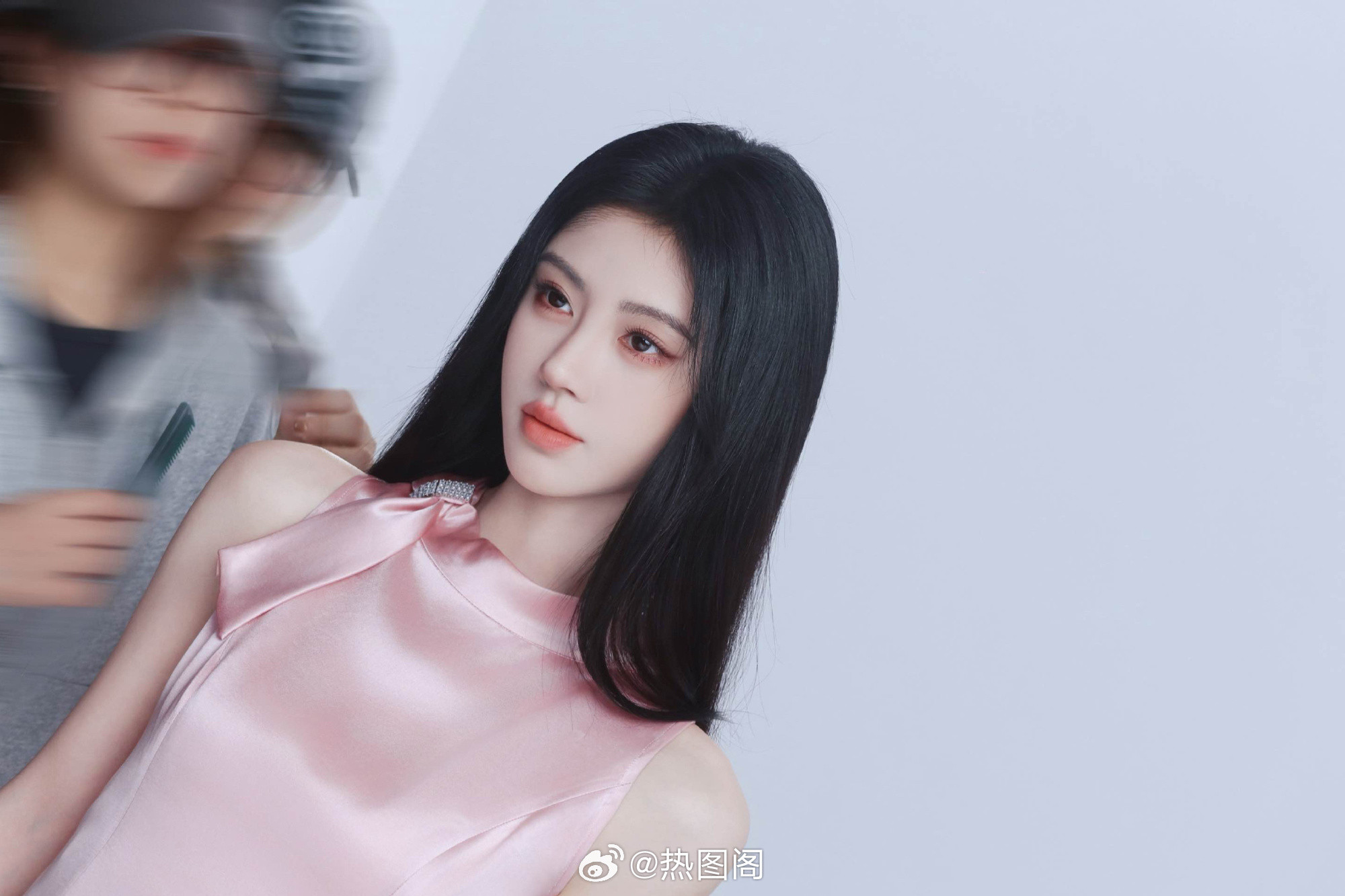 鞠婧祎干净纯粹，澄澈动人