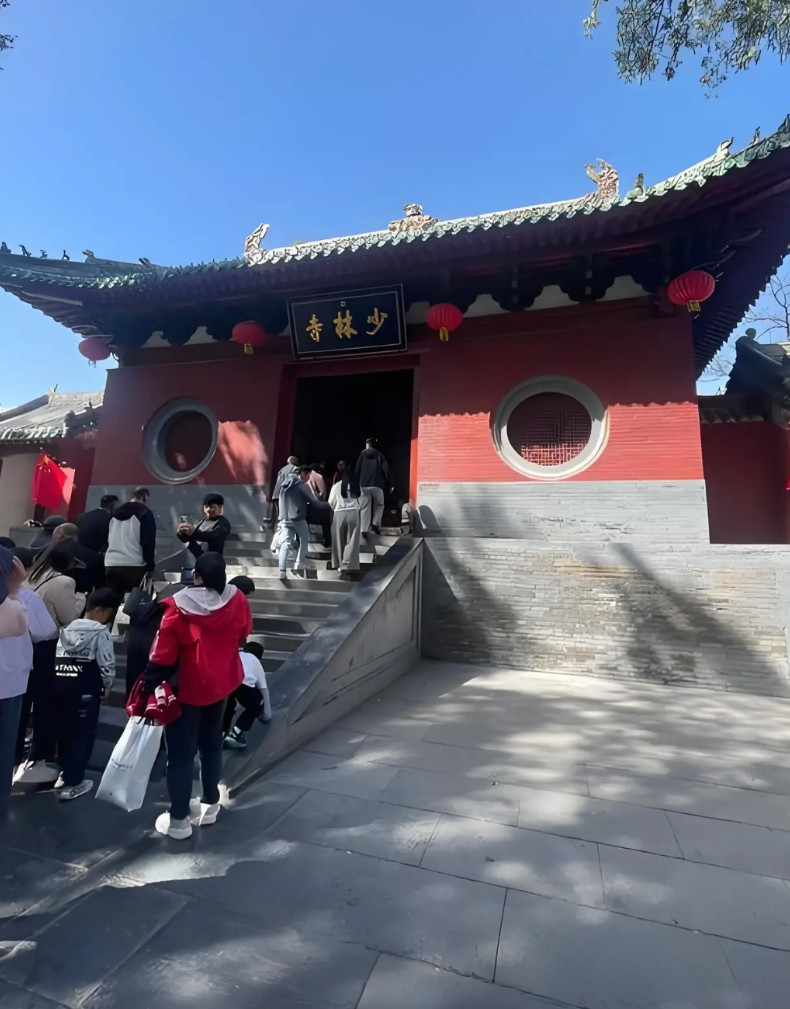 少林寺我妈去了一次回来就一直跟我念叨那里太好了！我很疑惑，问她哪里好？