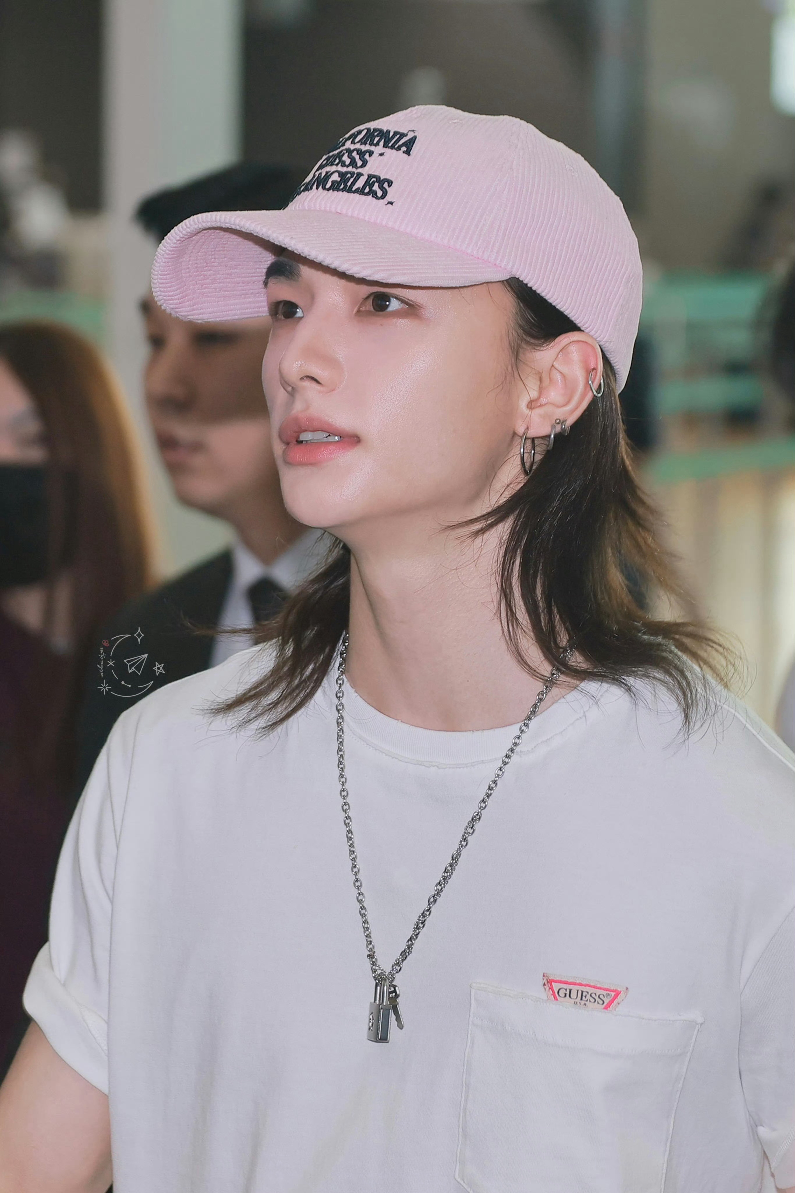 我测呀老婆今天美成这样我好幸福吧