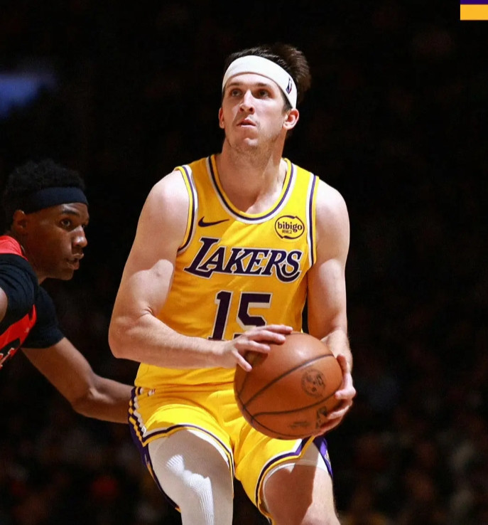 里弗斯+八村换维金斯+希罗你们觉得划算不？我个人觉得综合比较下来这交易并不亏，