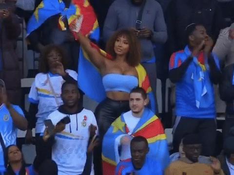 【非洲杯靓丽风景线】民主刚果的球迷，热情而奔放，充分体现非洲人民对足球的热爱。非