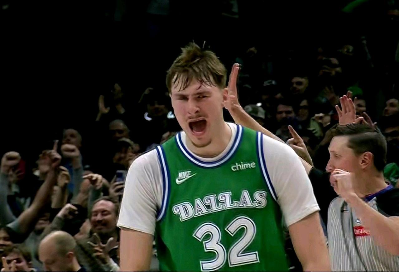 nba新秀史诗级对决诞生了！在独行侠主场2分惜败黄蜂的比赛中发生极其疯狂一幕