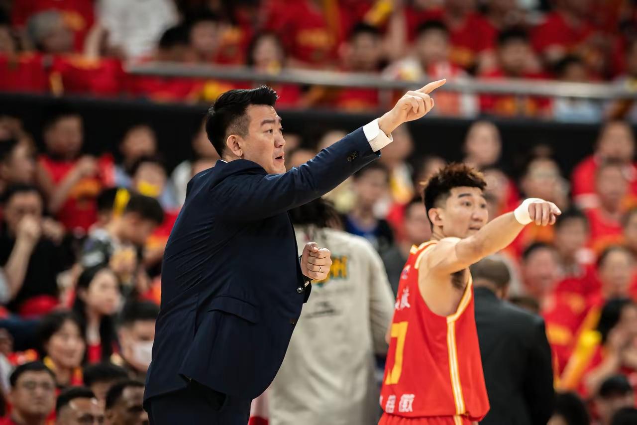 广厦队做出了一个重要决定！ 上海队和广东队那场比赛成了整个CBA讨论的焦点。