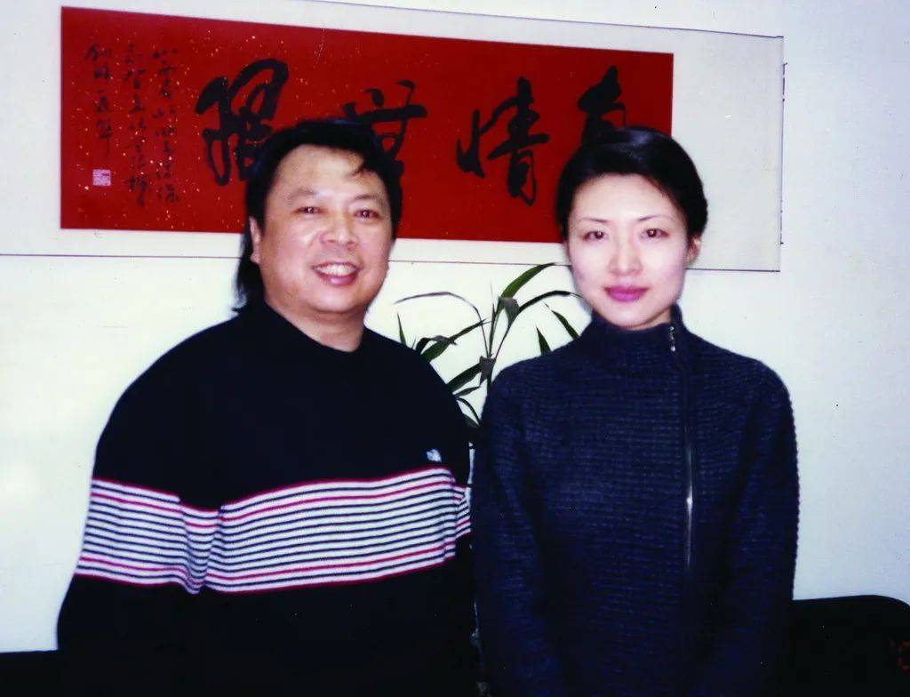 2002年，周涛下班回家，对丈夫说：“我们这12年的婚姻，太痛苦了，离婚吧！”丈