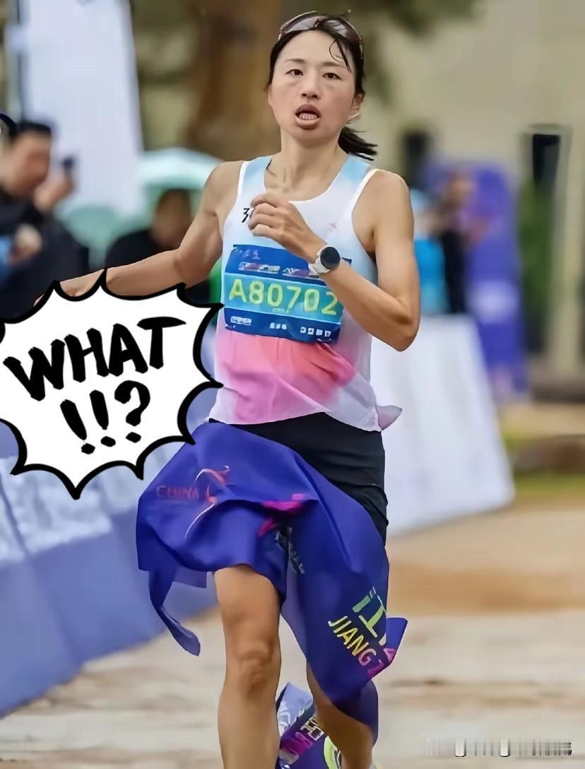 这位护士真是被大家骂死了，骂得最凶的可能是她的同事！事情是这样的，这位护