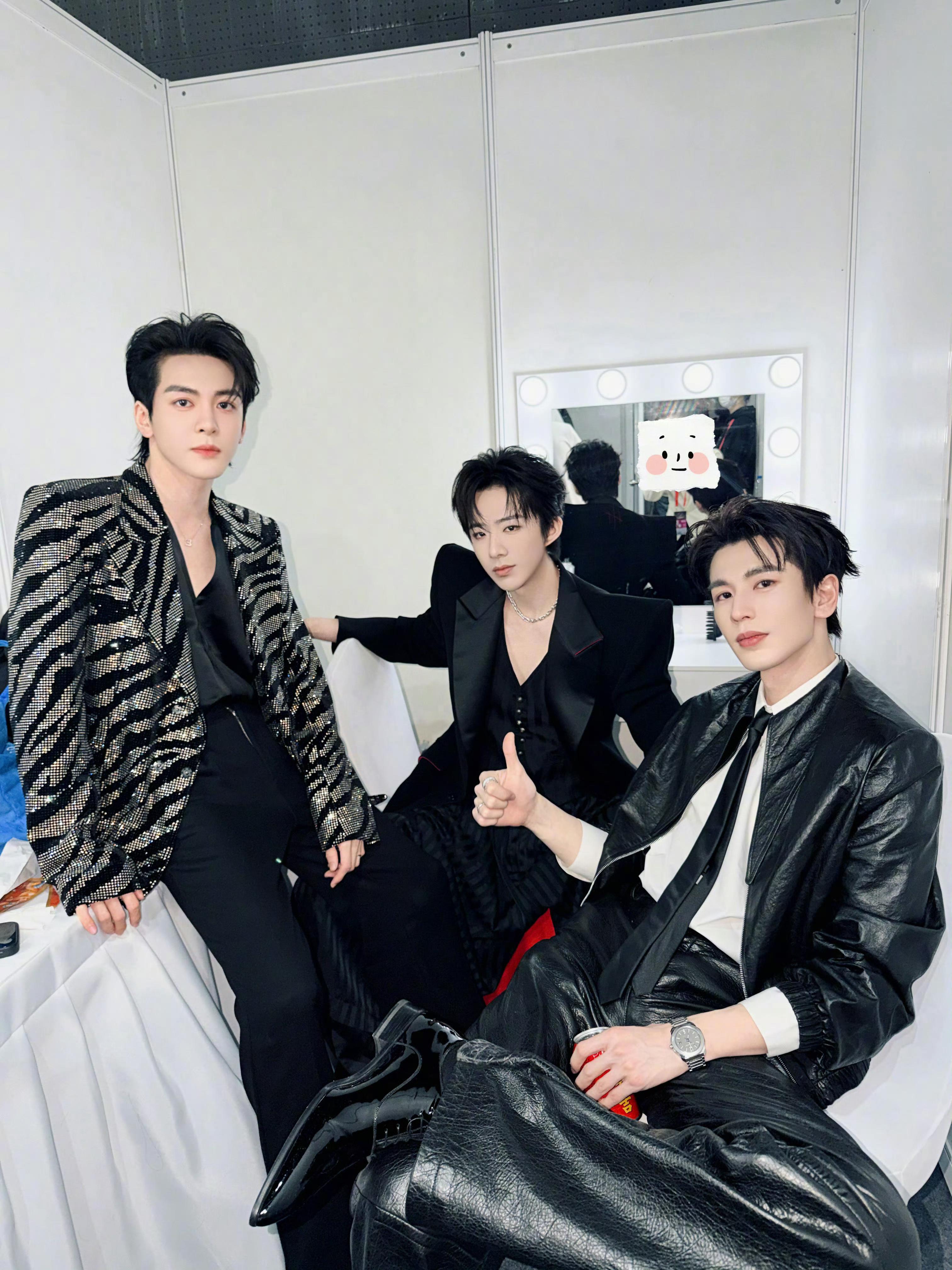 曾舜晞刘宇宁张凌赫合照📸