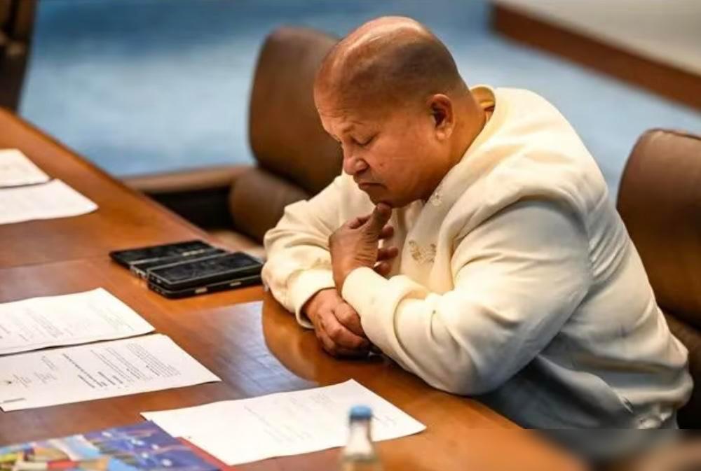 菲律宾参议院议长艾伦·彼得·卡耶塔诺周三保证，在参议院大楼发生骚乱后，参议员罗纳