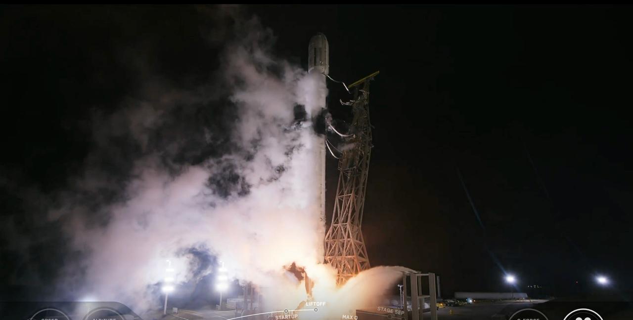 SpaceX发射第300次链卫星-互联网任务！星链卫星达到8300颗。9月1