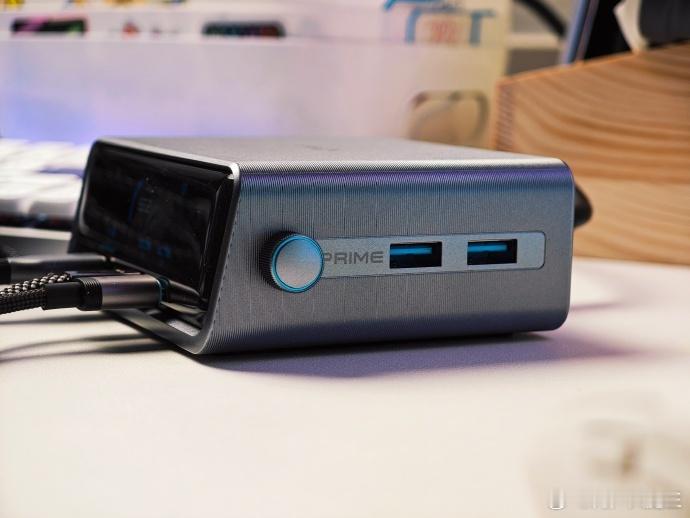 AnkerPrime250W智能桌面充Pro上手作为常年被多设备充电线