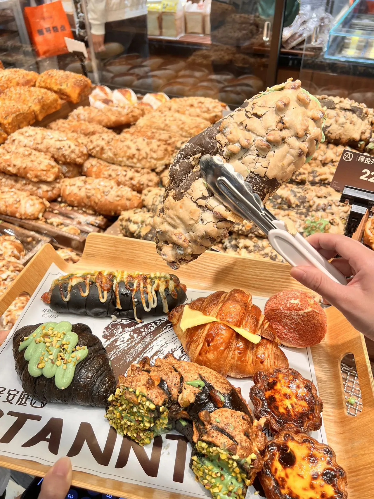 圣安庭的黑金面包🥖真嘟好好吃！