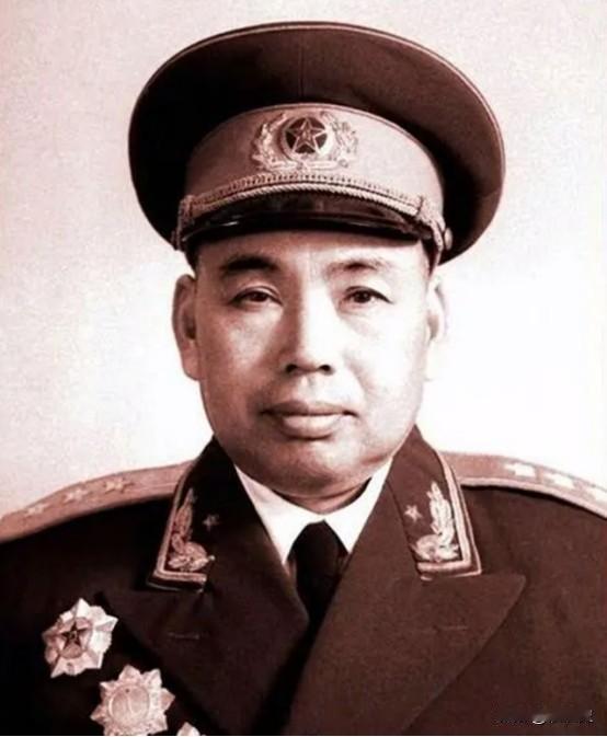 有的人天生就懂政治，总能在各种时代游刃有余。开国上将许世友就属于天生就懂政治的人