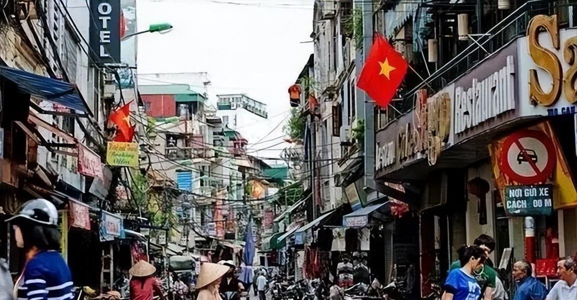 美国网民实拍中国两周：三个现象刷屏，第一个就看懵众人近日，一位美国网民在海外