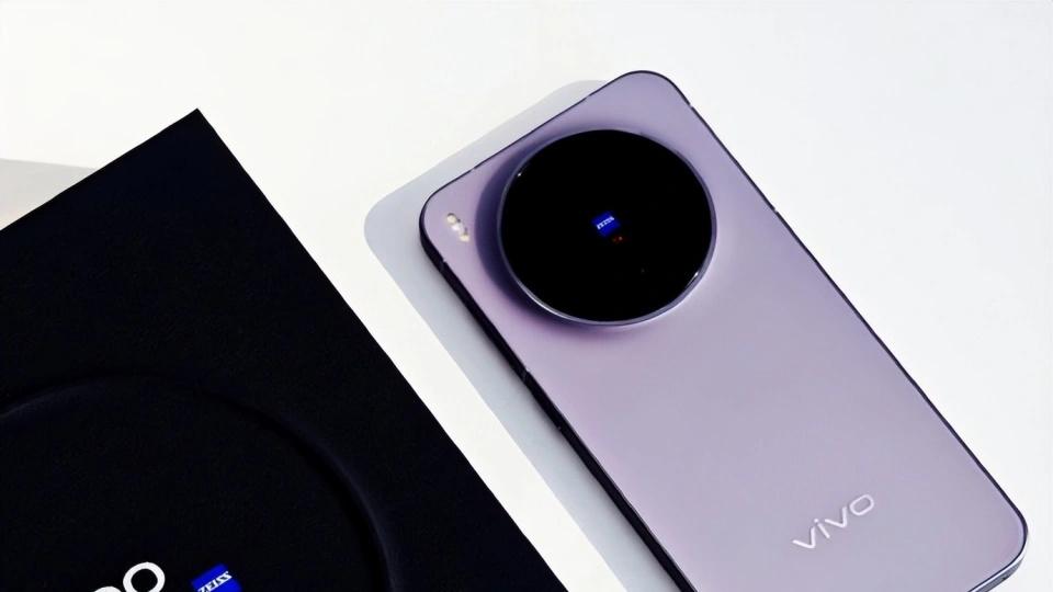 vivo还是妥协了, 16GB+1TB+2亿像素, 顶配版新旗舰无奈“一降再降”
