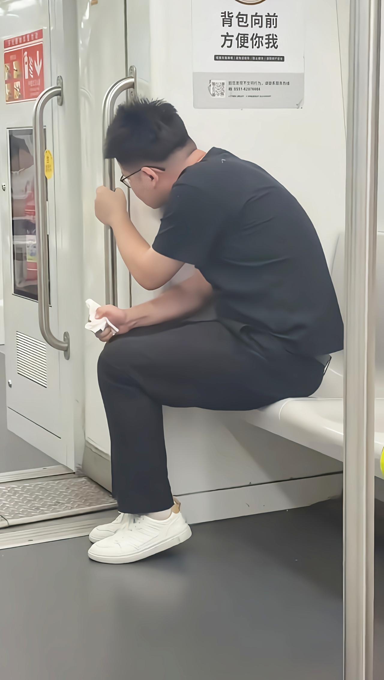看得出来，他已经拼尽全力了[捂脸哭]