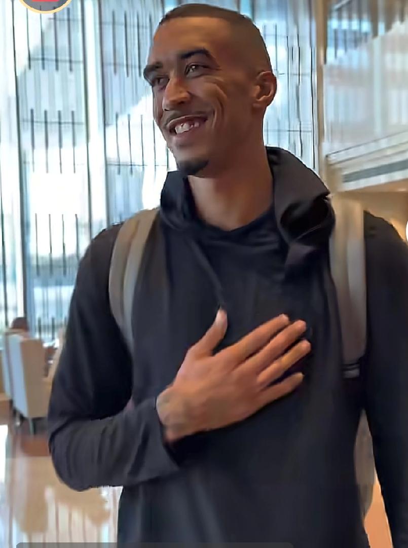 走路正常的奎因也被质疑，发展联盟成为质疑焦点，他最符合宏远外援选择的主流广