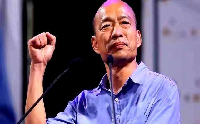 卢秀燕不玩了,韩国瑜要出山?台中市长一句“不选党主席”,把棋盘直接掀翻。韩国瑜最