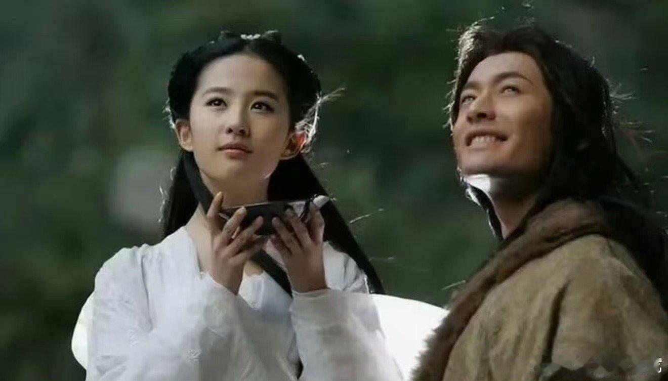 黄晓明帮过的明星原来黄晓明帮过这么多明星，刘亦菲、陈紫函、热依扎、杨紫。名梗背