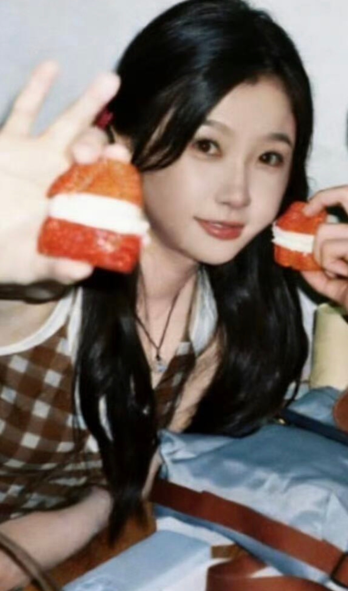 虞书欣姜暮吃草莓小卡虞书欣姜暮吃草莓小卡也太可爱了吧！！！！完全是软萌小奶包没错