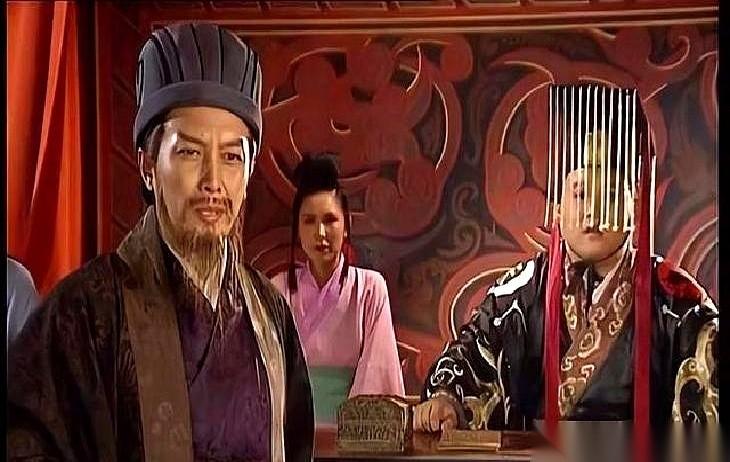 都说扶不起的阿斗，可诸葛亮一死，他硬是又坐了29年龙椅，亲眼送走了三个给他“续命