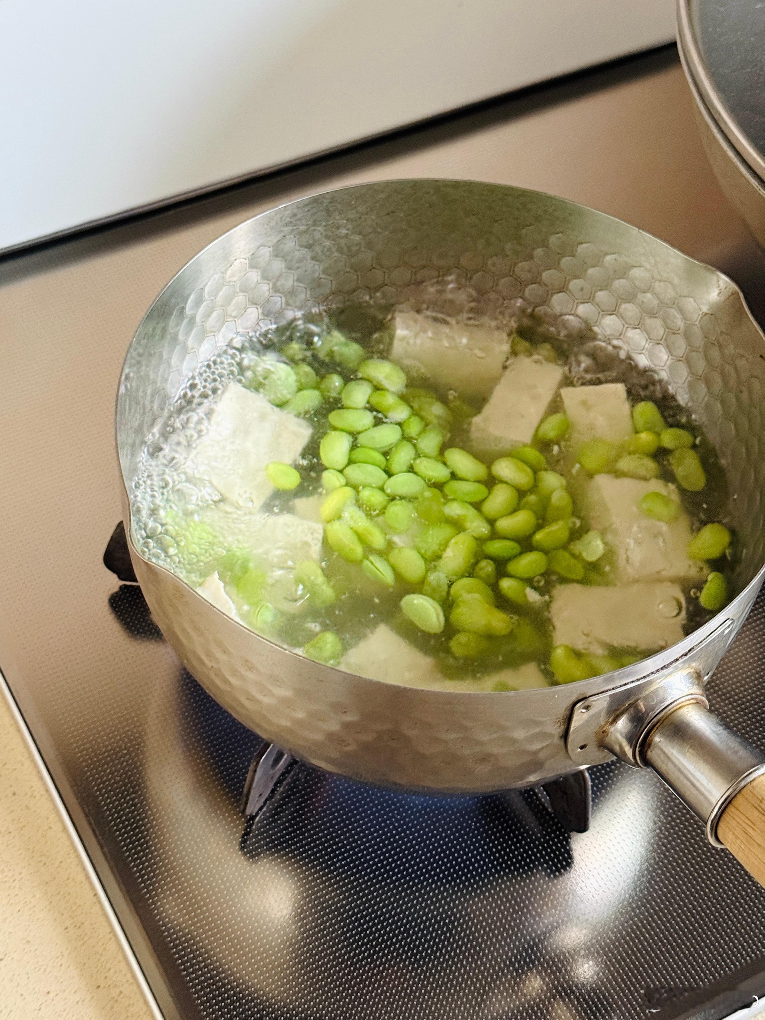 快手减脂餐：豆腐/毛豆/水煮蛋[666]，撒点黑胡椒海盐​​​