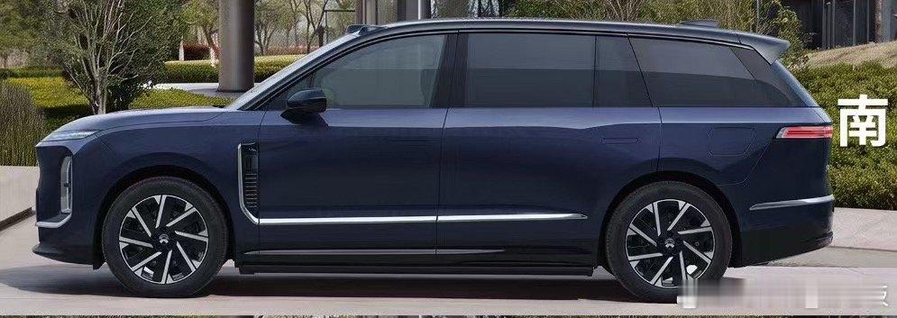 买ES9，选豪华版，千万要加钱换大轮毂豪华版标配的这个轮毂有点一言难尽噢真害怕满