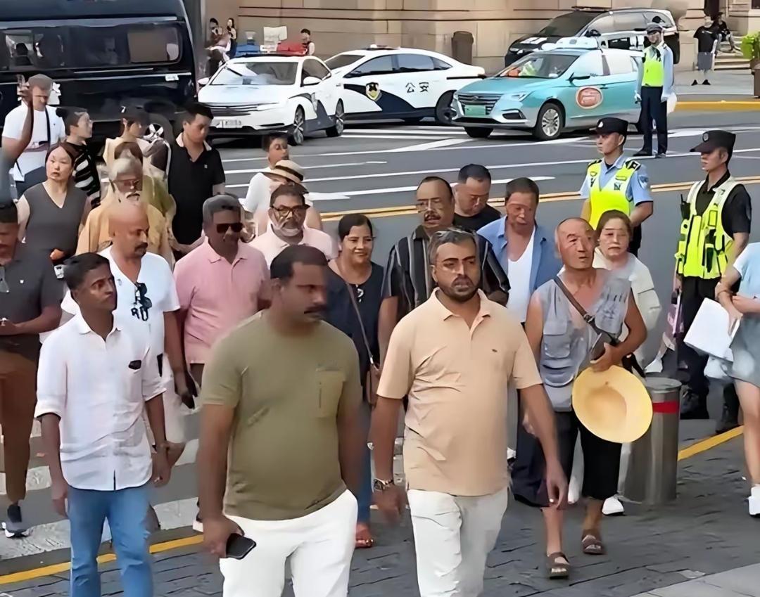 预感印度人以后去其他国家会很难，不是因为他们的能力变差了，而是他们自己把自己给“