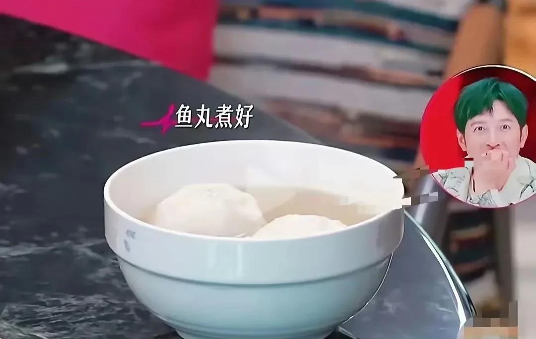 张维伊没钱没地位，所以董璇爸妈虽然嘴上说挺喜欢他，但实际上内心并没有多重视他。