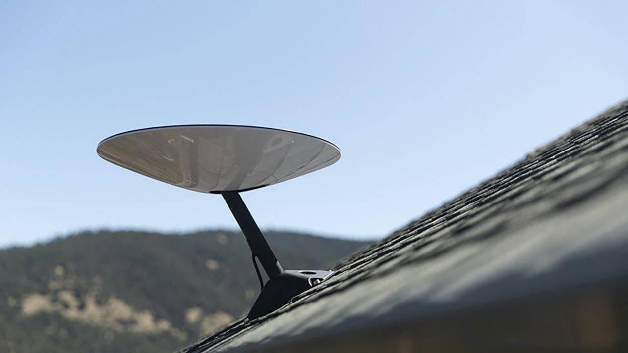 我看了下，新加坡星链服务的定价为每月110新加坡元，硬件成本665新加坡元。换算