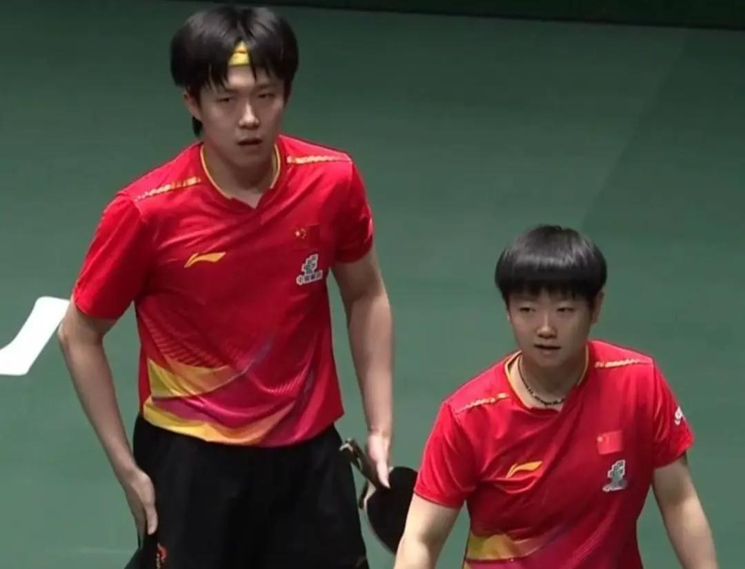 混团世界杯：王楚钦/孙颖莎3-0横扫法国国乒6连胜领跑王楚钦孙颖莎3比0勒布伦