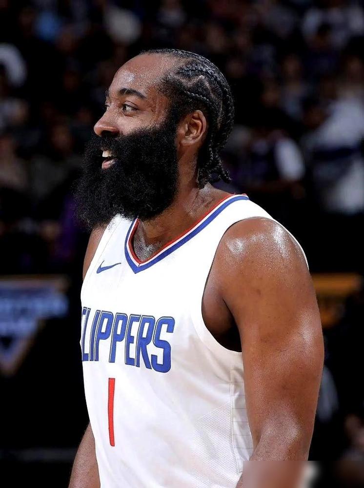 NBA有个纪录，再过50年也破不了。是哈登2019年轰下的2818分，场均34.