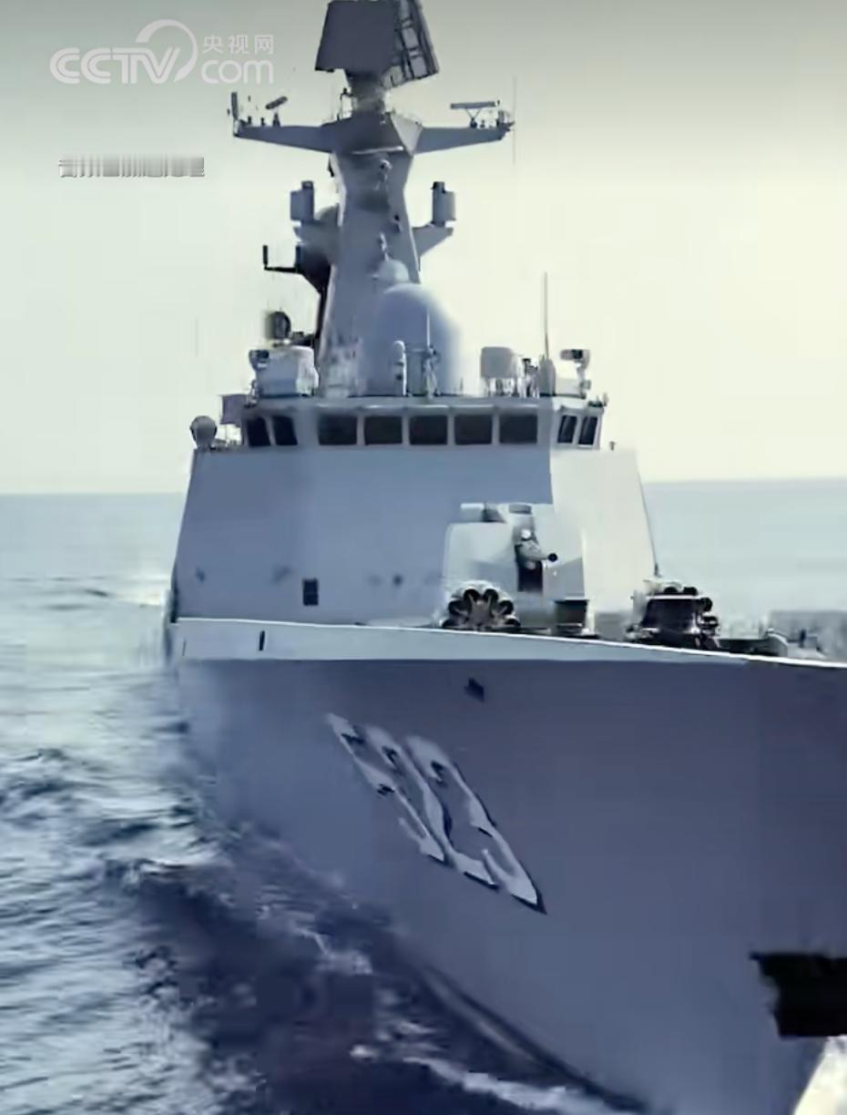 最近只差一两百米，央视最新曝光：中外军舰爆发20小时激烈对峙缠斗，我054A已做