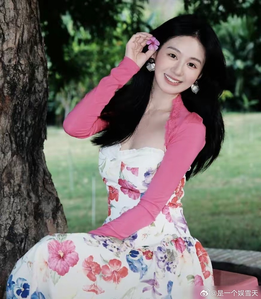 “郑合惠子，别装了。”​《兰香如故》热度破3万3，她演的反派杜翠雀，讨论度直接压过女主。骂声跟着就来