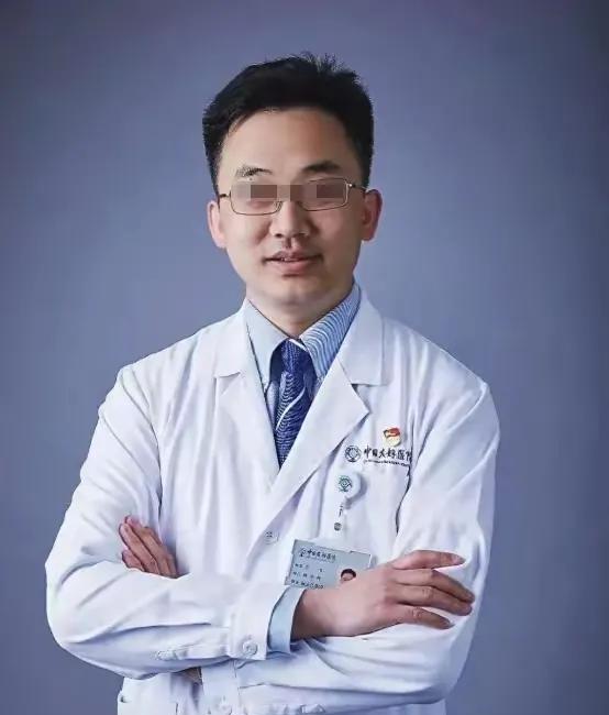 肖大夫为何对原配这么狠。还有个因素大家可能都忽略了，就是北京的高房价，老婆在北