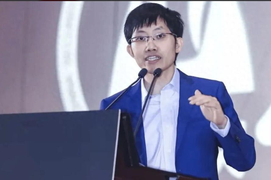 国家大基金破天荒领投了一家AI软件公司，估值450亿美元。你没听错，就是那个只