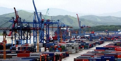 台海战争一触即发，西方冻结3.2万亿中国资产威慑，中国王炸底牌曝光：美债、稀土、