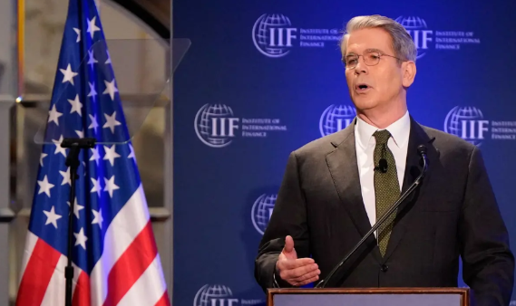 美国不想离开中国在举行的新闻发布会上，美国财长贝森特公开表示，美国不想离开中国