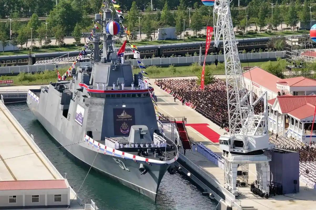 美韩围堵一无所获！朝鲜446天造出5000吨核巨舰，碾压全球造舰速度.. 朝