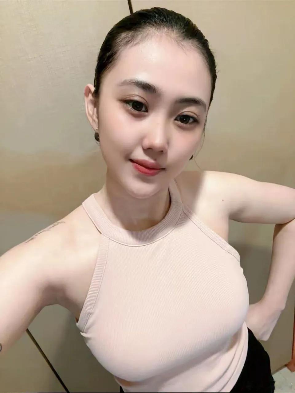 不知道你在气什么诶。对了，你今晚想吃啥？