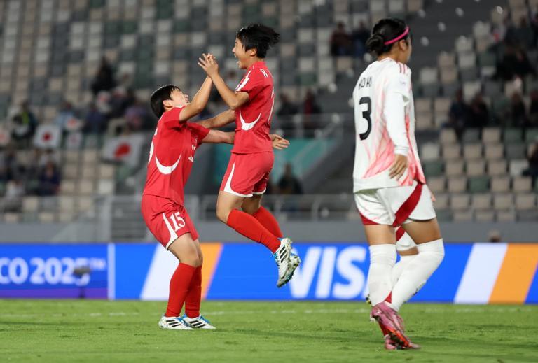 朝鲜女足成了亚洲霸主！11月2日凌晨，U17女足世界杯四分之一决赛上演了两场比