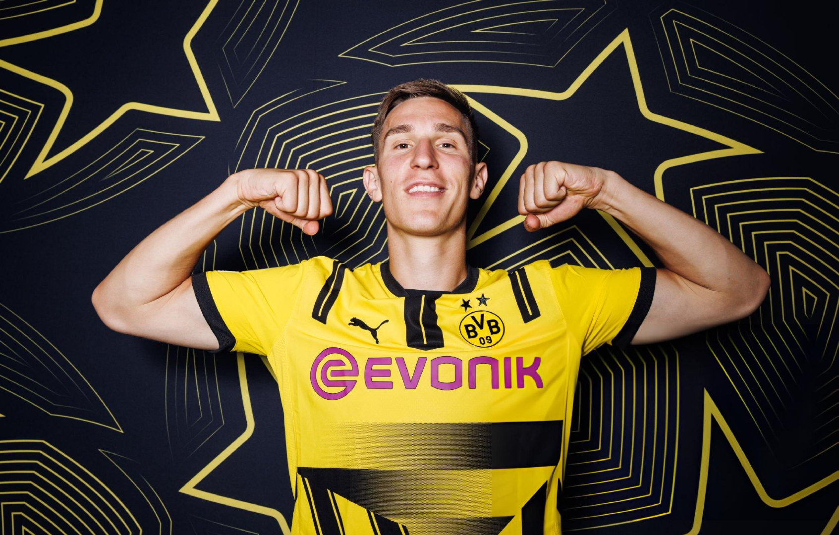 马卡电台：弗洛伦蒂诺认为，如果签下施洛特贝克，皇马的阵容将会变得更“完美”。ha